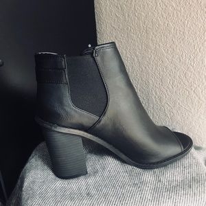 Black ankle heeled booties
